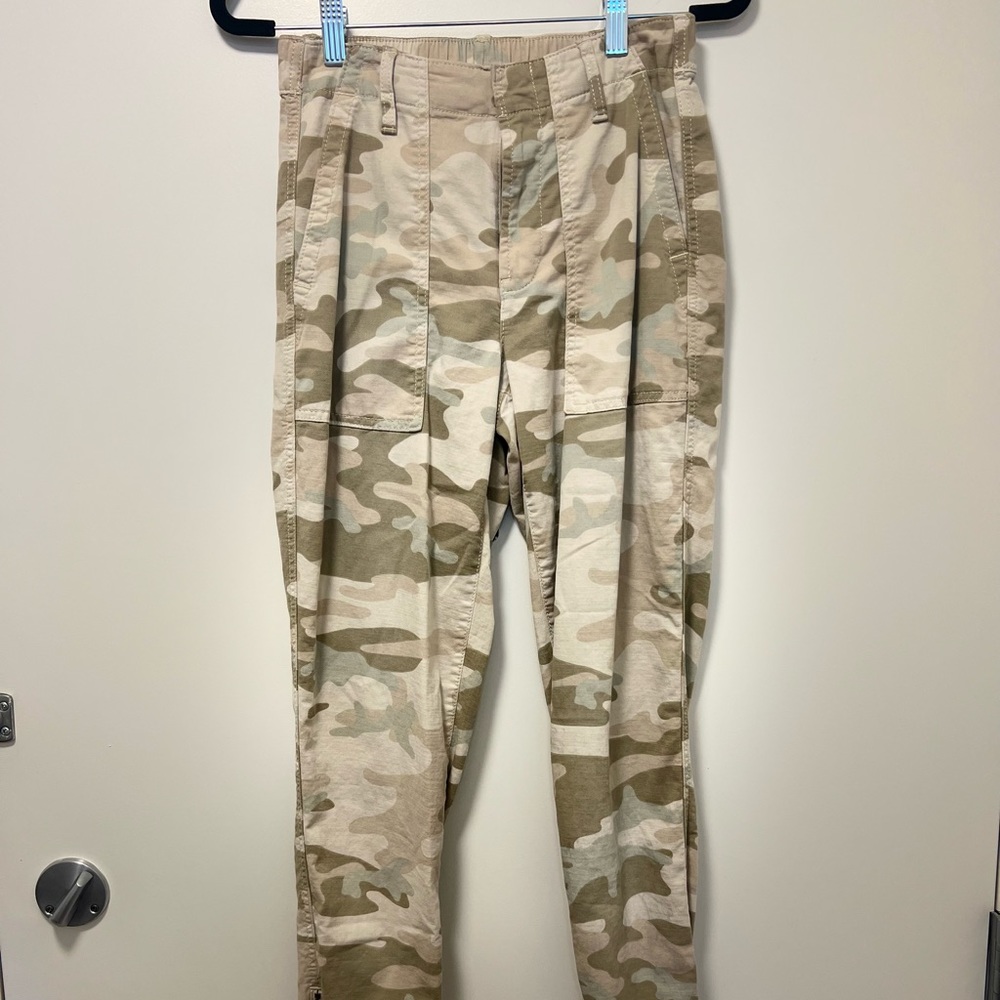 Girls camouflage pants